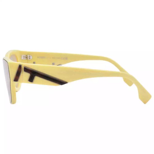 Fendi FE40135I - 39E - 139 Okulary przeciwsłoneczne Brązowy Kocie oczy